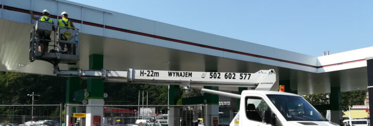 Zwyżka do montażu reklamy zewnętrznej