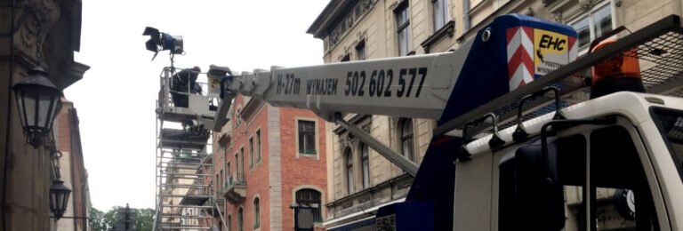 Podnośnik do oświetlenia na planie filmowym