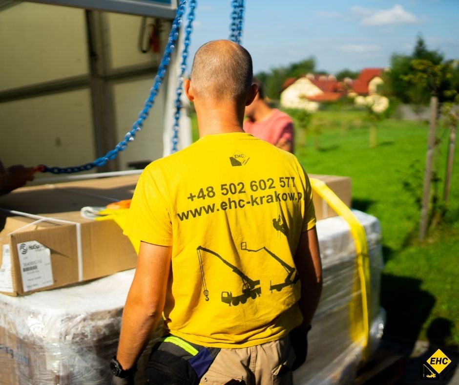 wynajem żurawia samojezdnego