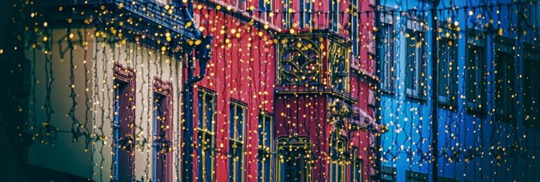 Podnosnik koszowy do ozdabiania miasta