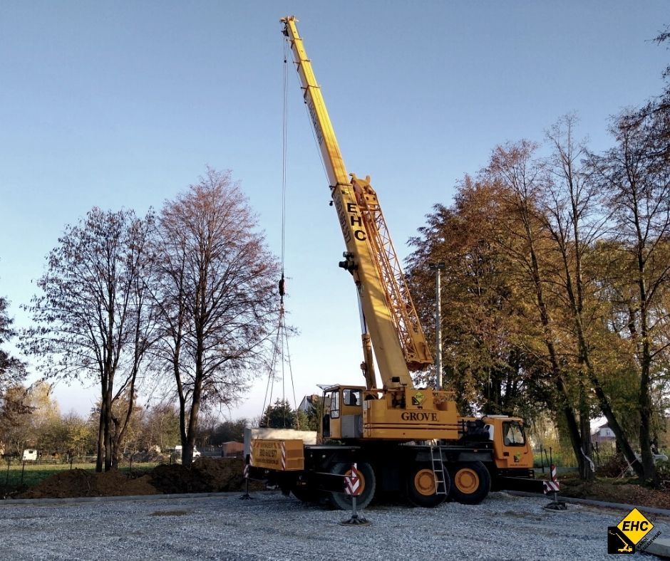 wynajem żurawia samojezdnego