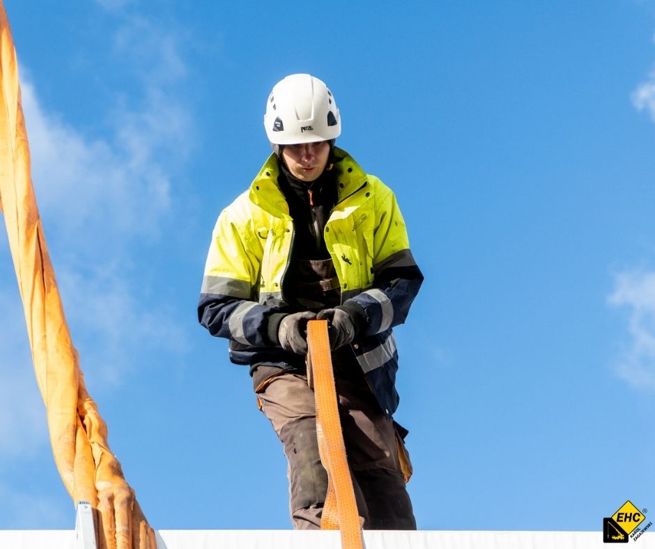 żuraw samojezdny do rozładunku tirów