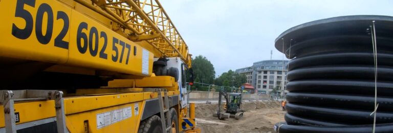 żuraw do transportu materiałów