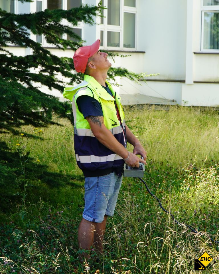 Sterowanie podnosnikiem koszowym