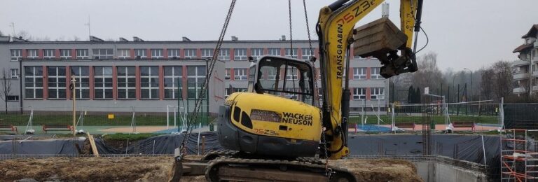 wynajem żurawia samojezdnego