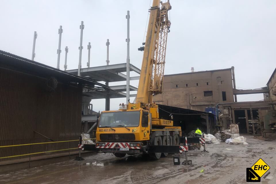 dzwig samojezdny wynajem