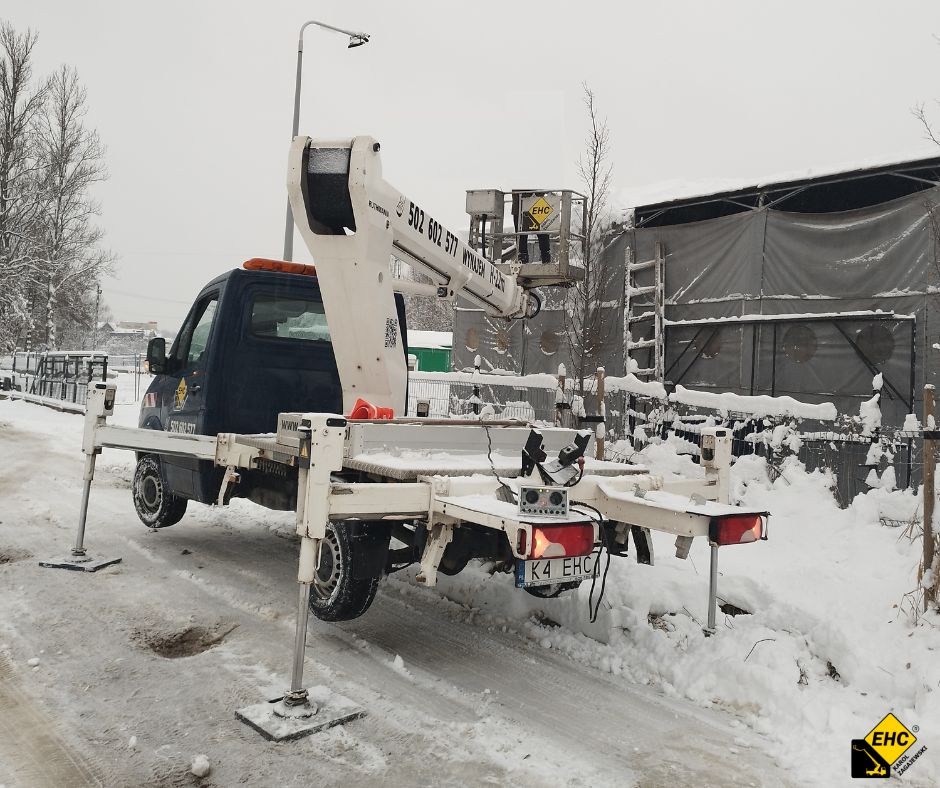 zwyzka koszowa do pracy w zimie