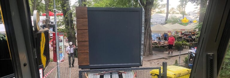 FoodTrack przenoszenie dźwigiem